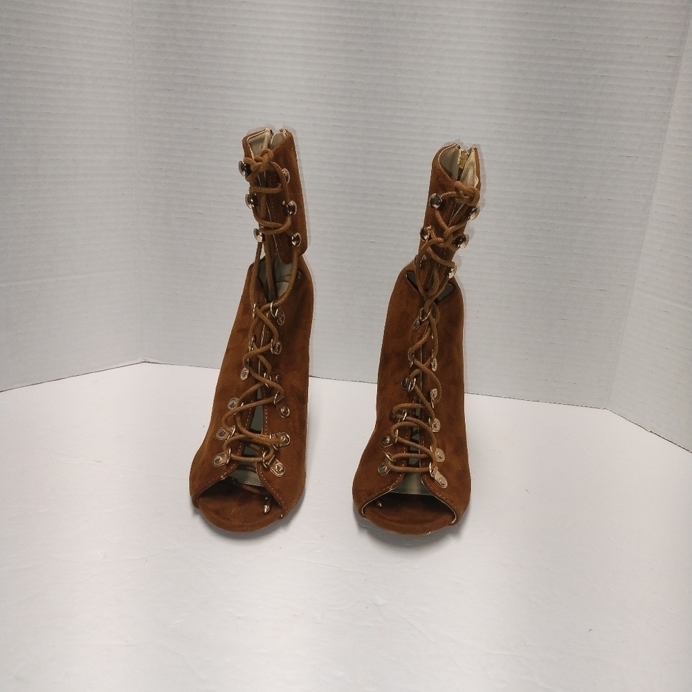 Banana-2 women's peep toes lace up booties camel color Size: 9 - Picture 2 of 9